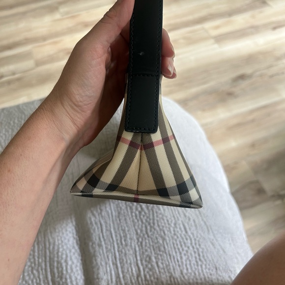 Authentic Vintage Burberry bag circa 2002 - Picture 2 of 9